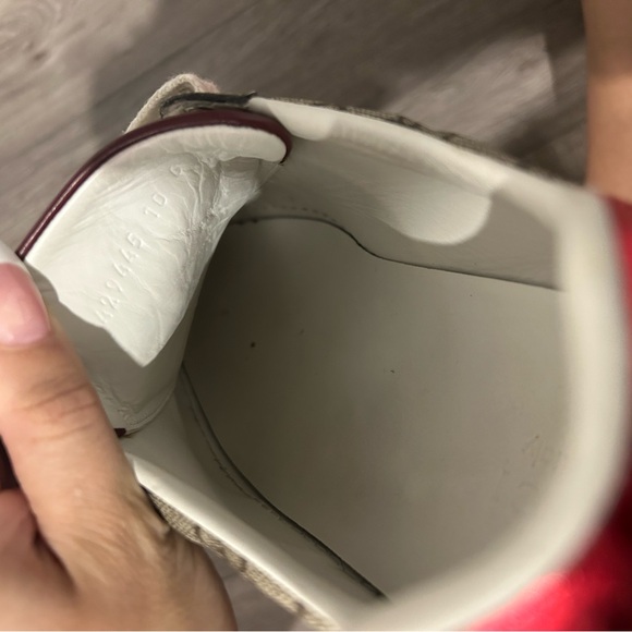 AUTHENTIC MENS GUCCI SNEAKERS - Picture 4 of 5